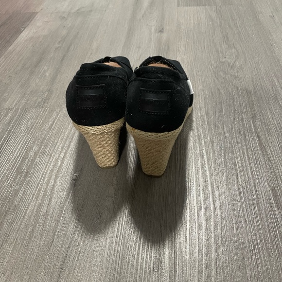 Toms | NWT black canvas wedges - Picture 3 of 4